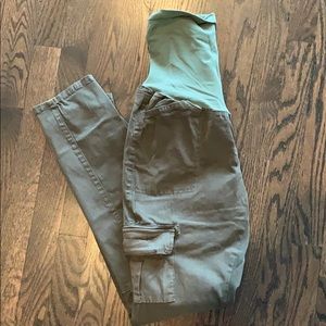 LED/A PEA in the POD cargo skinny pants